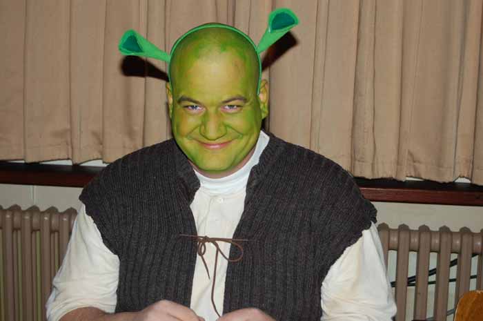28 Prommi Shrek